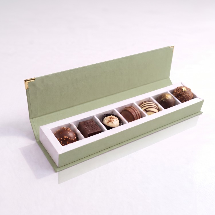 NİBOX 8 GÖZLÜ ÇİKOLATA KUTUSU MİNT YEŞİLİ (7.5x38.5x3.5 CM ) ( 10 ADET )