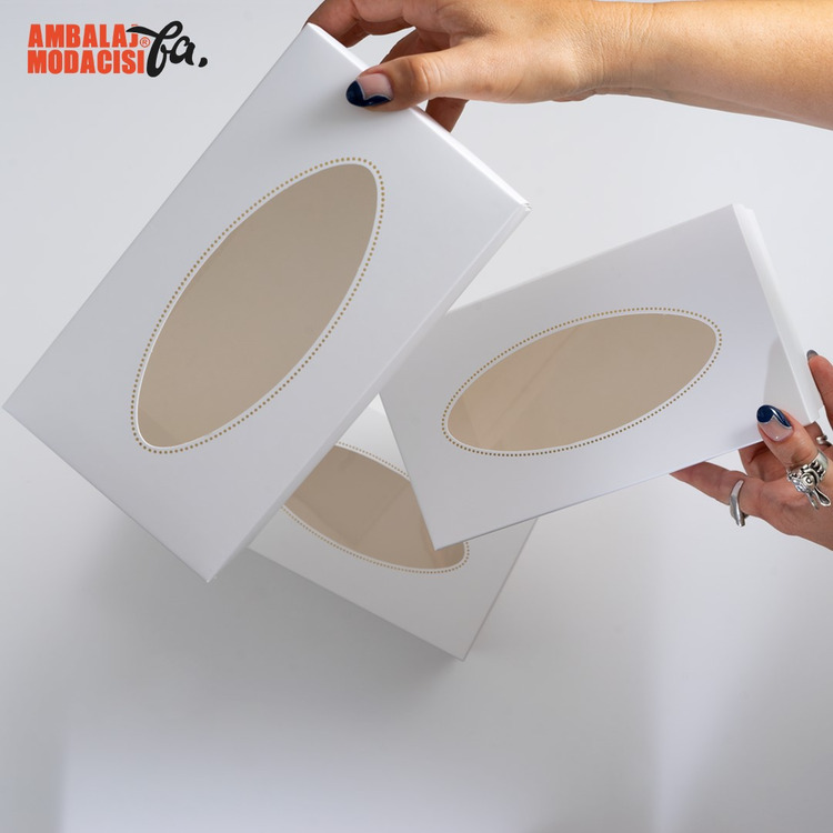 İNCİ KOLEKSİYON PATISSERIE GIFT BOX - KÜÇÜK BOY BEYAZ 10 ADET ( 22X9X13 CM )