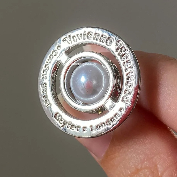 Vivienne Orb Satürn Kolye