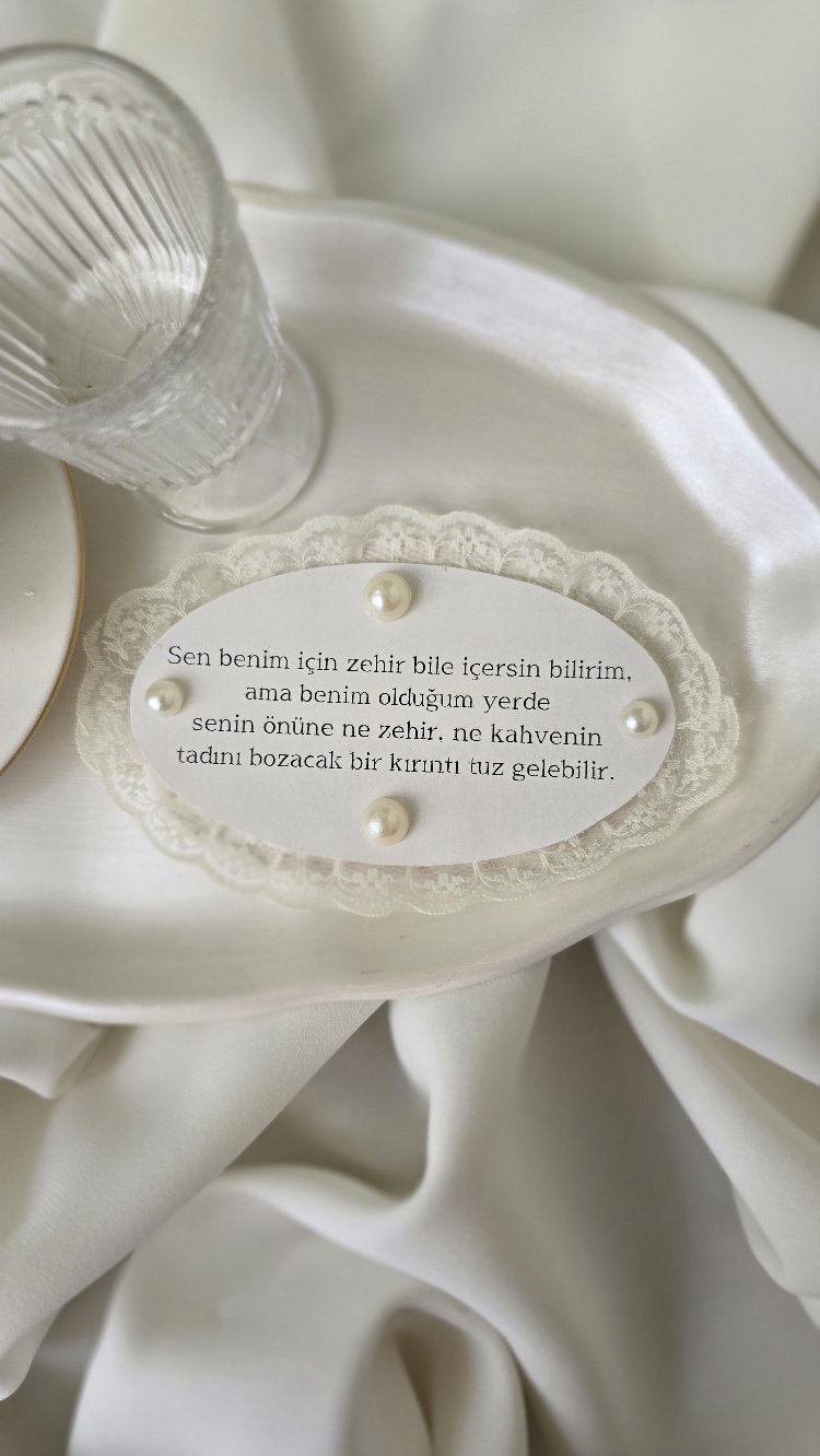 Damat Kahvesi İçin Dantel ve İnci Tasarımlı Not Kart