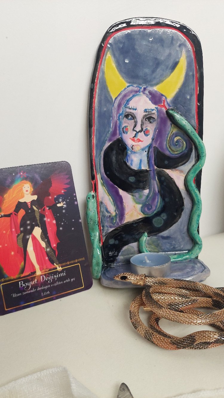 Lilith Altar