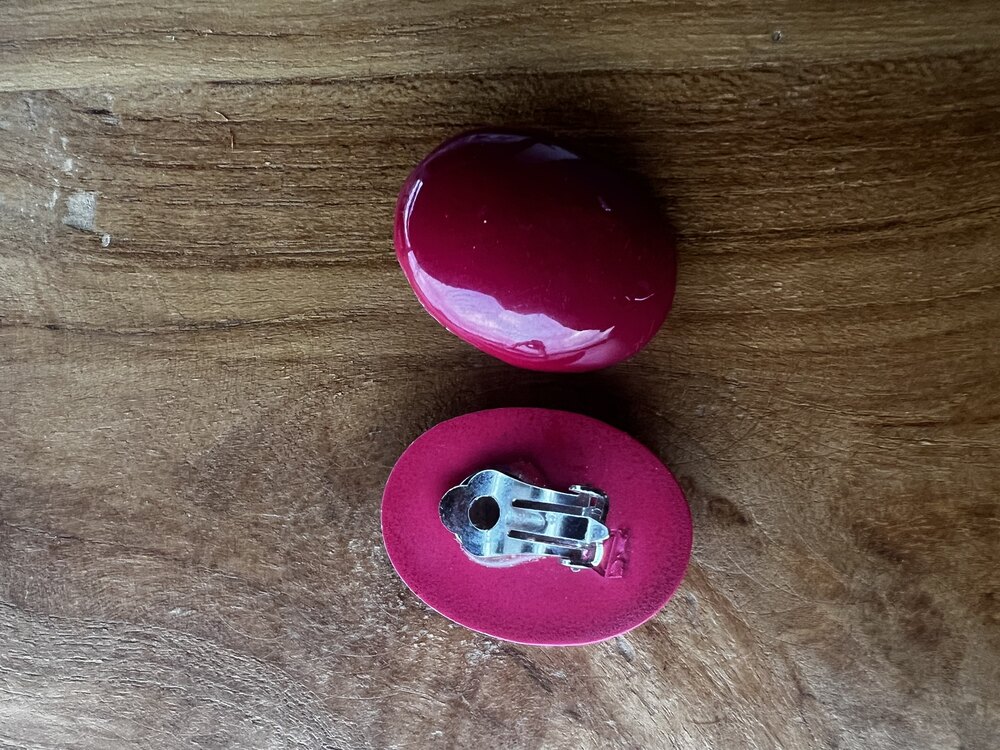 Kırmızı bonbon KÜPE