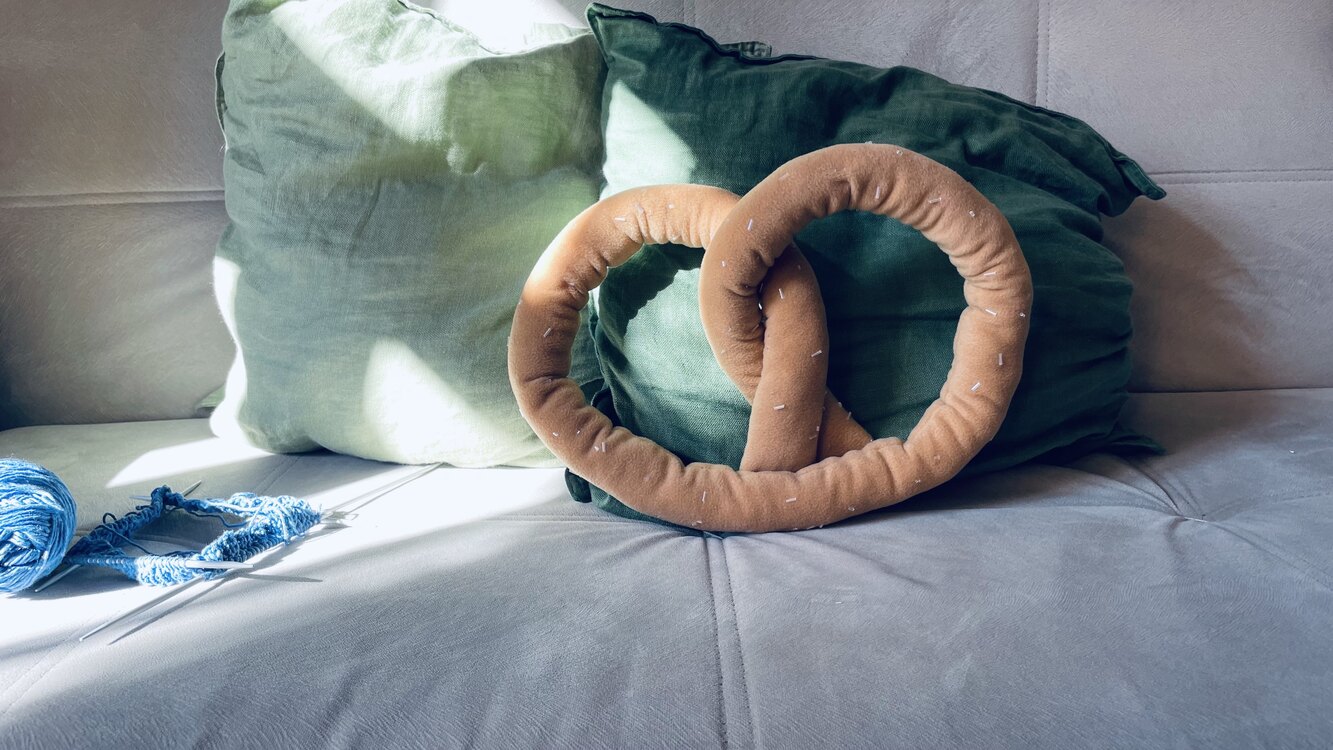 Pretzel Dekoratif Yumuşak Heykel