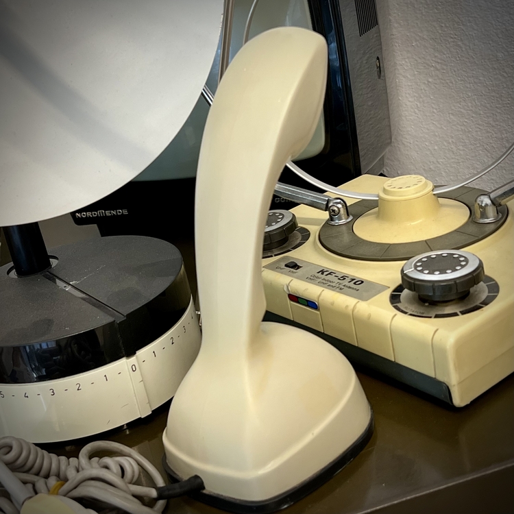 LM Ericsson Ericofon Cobra Telephone  