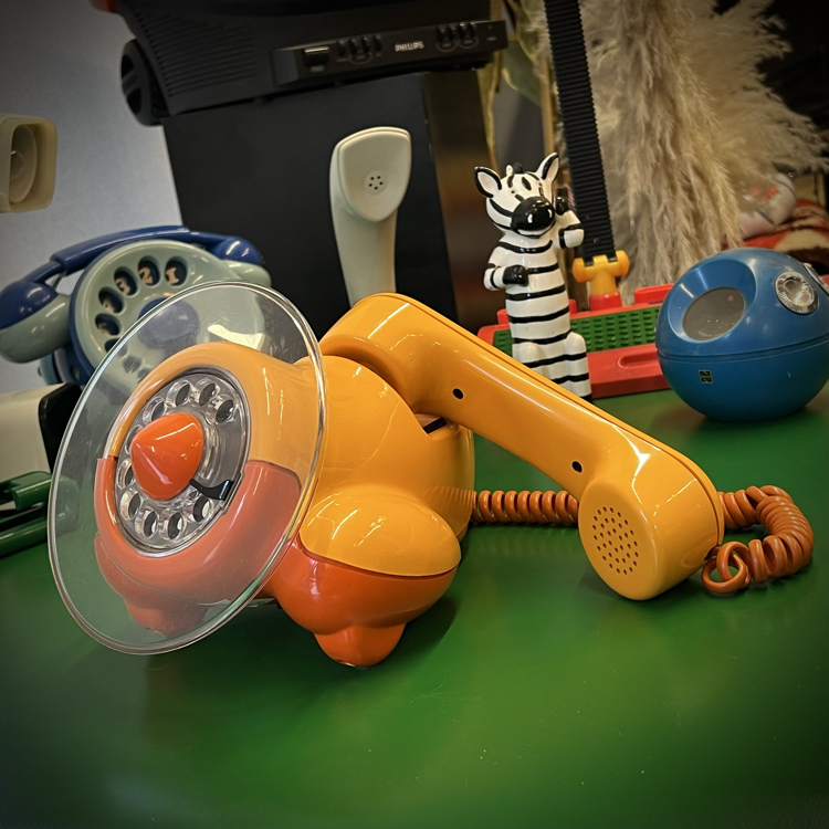 Northern Telecom Inc. 'Alexander Graham Plane' Space Age Phone 