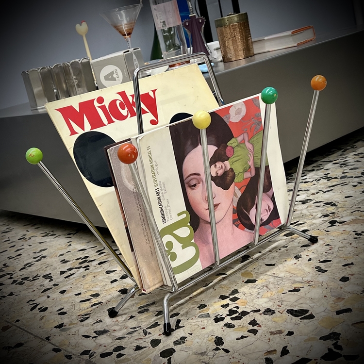Vitra Sputnik Magazine Rack