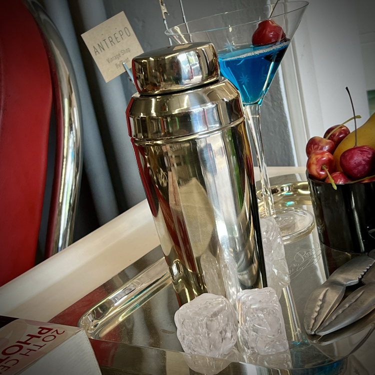 Martini & Rossi Cocktail Shaker