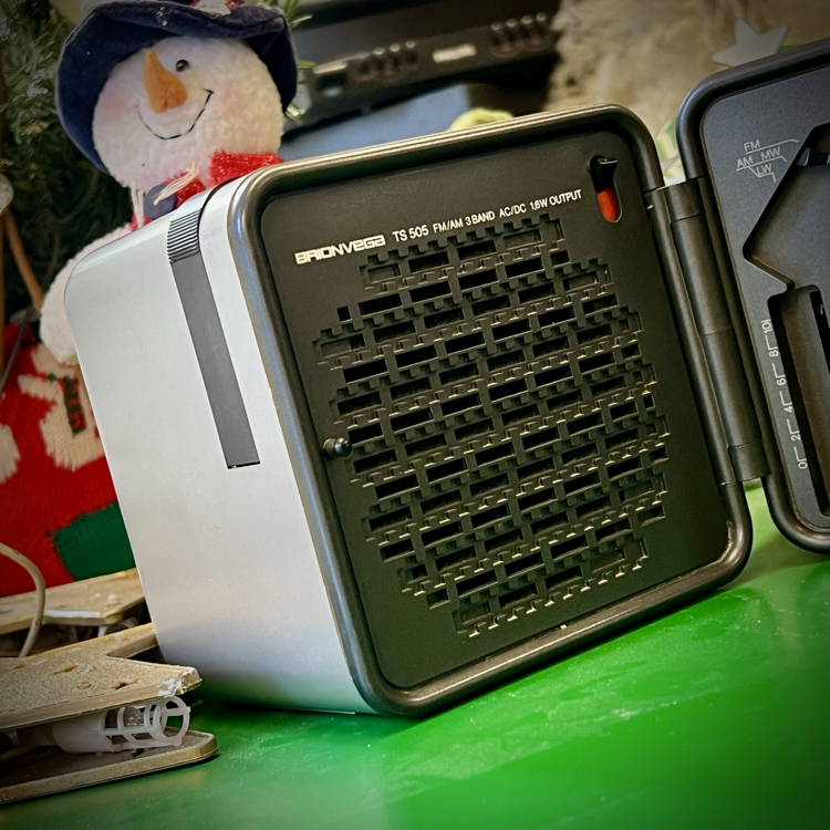 Brionvega “Cubo” Space Age Radio