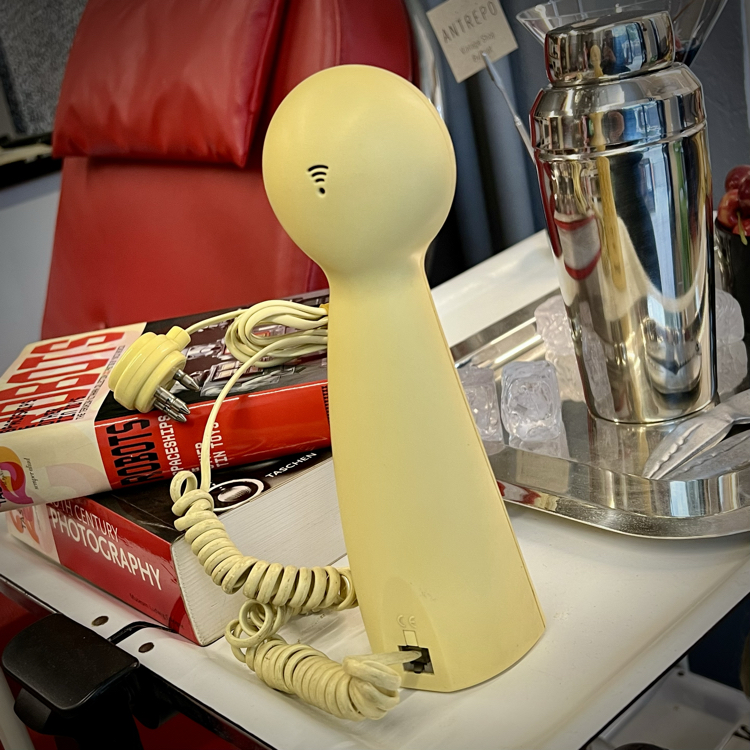 Guzzini 'Gildo TL 97' Telephone