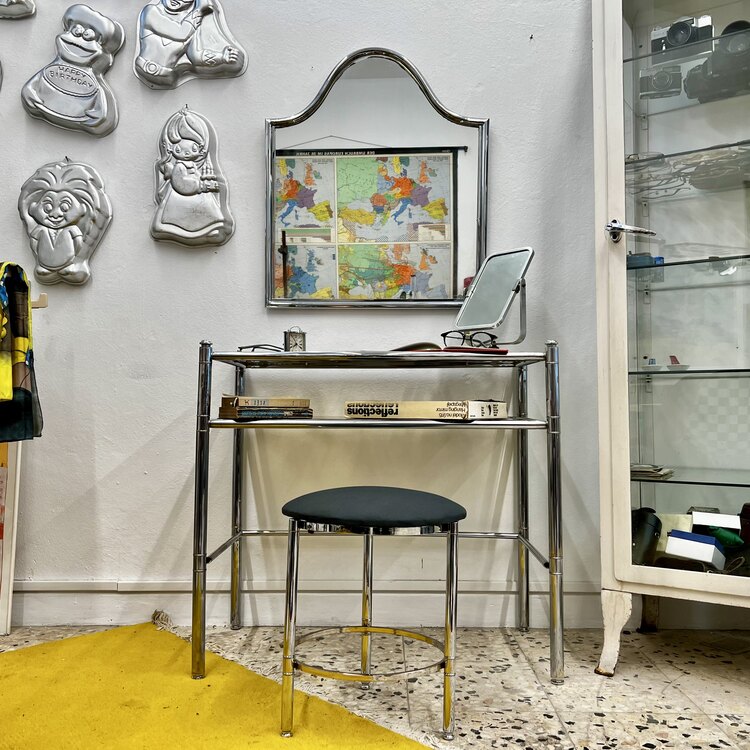 Mid Century Krom Aynalı Makyaj Masası ve Tabure Takımı 