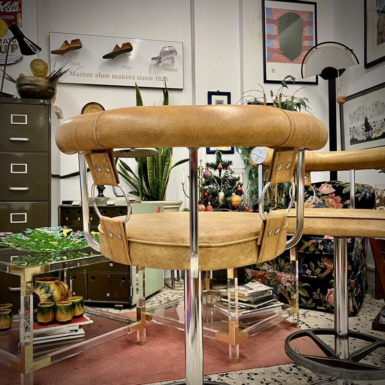 Daystorm Furniture Bar Stools