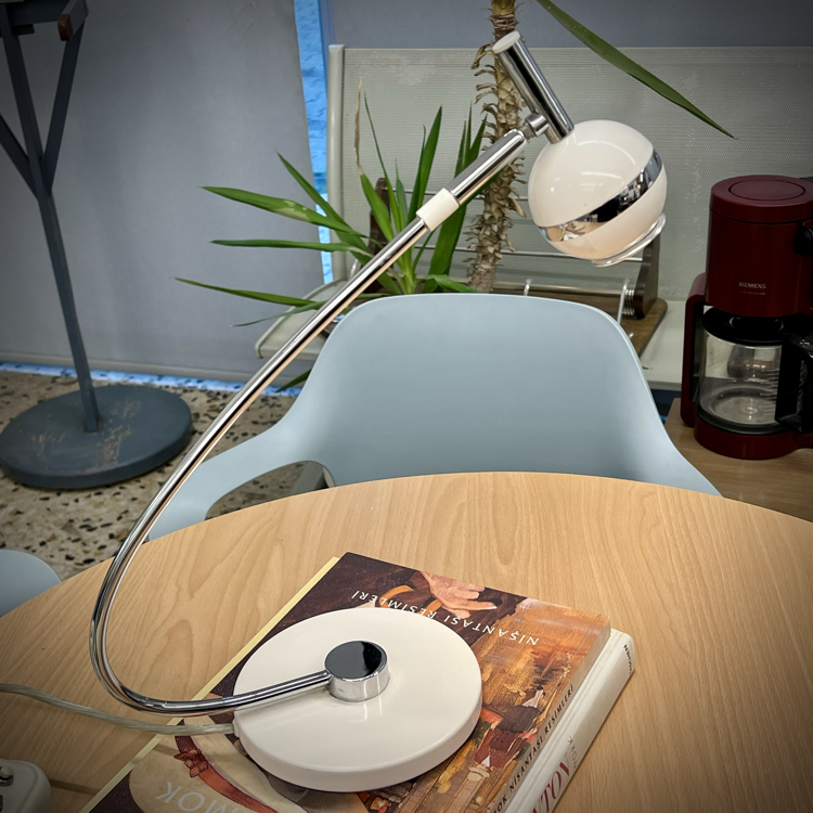 Space Age 'Touch Dimmer Control' Desk Lamp