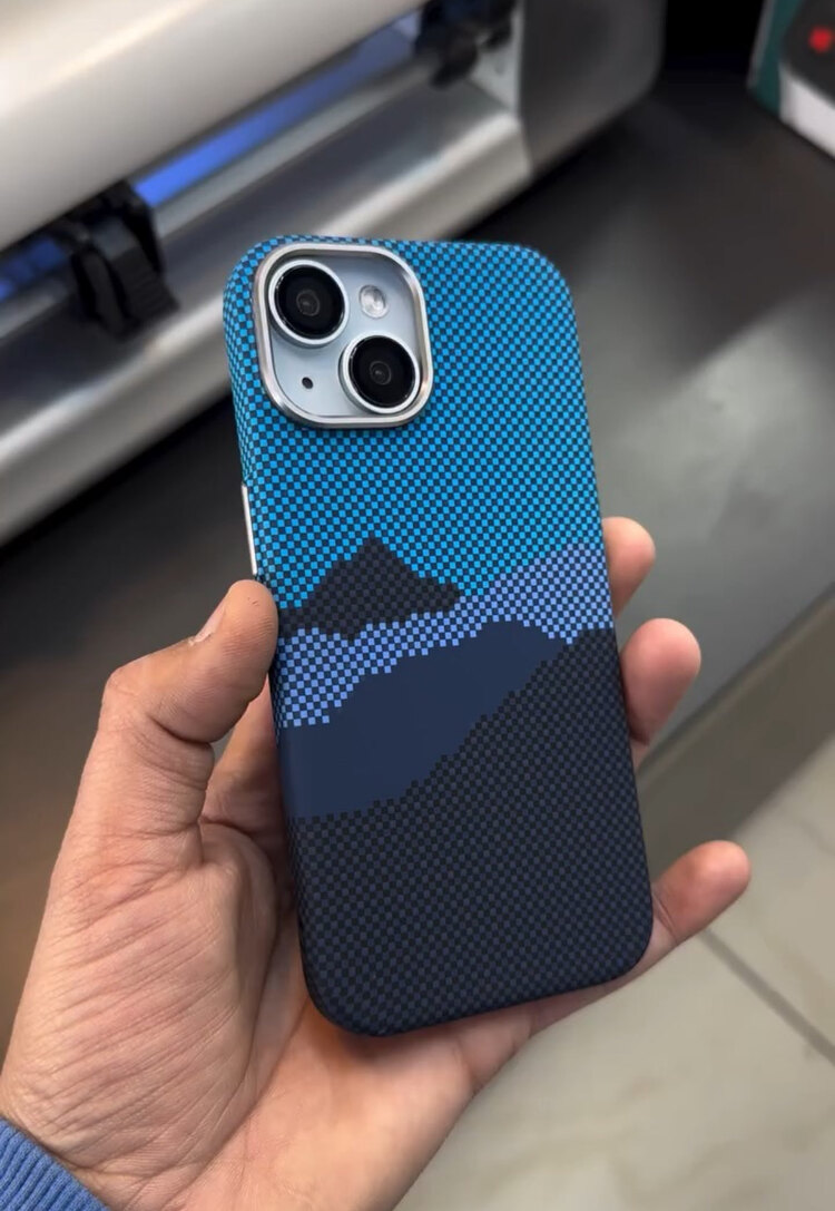 İphone Carbon MagSafeli Mavi Kılıf