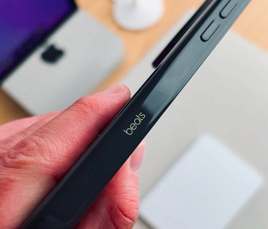 İPhone Beats Magsafe destekli Kılıf Siyah