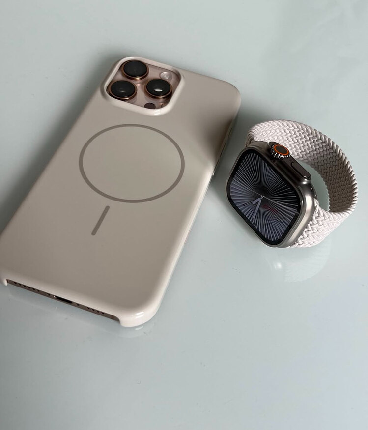 İPhone Beats Magsafe destekli Kılıf Taş rengi