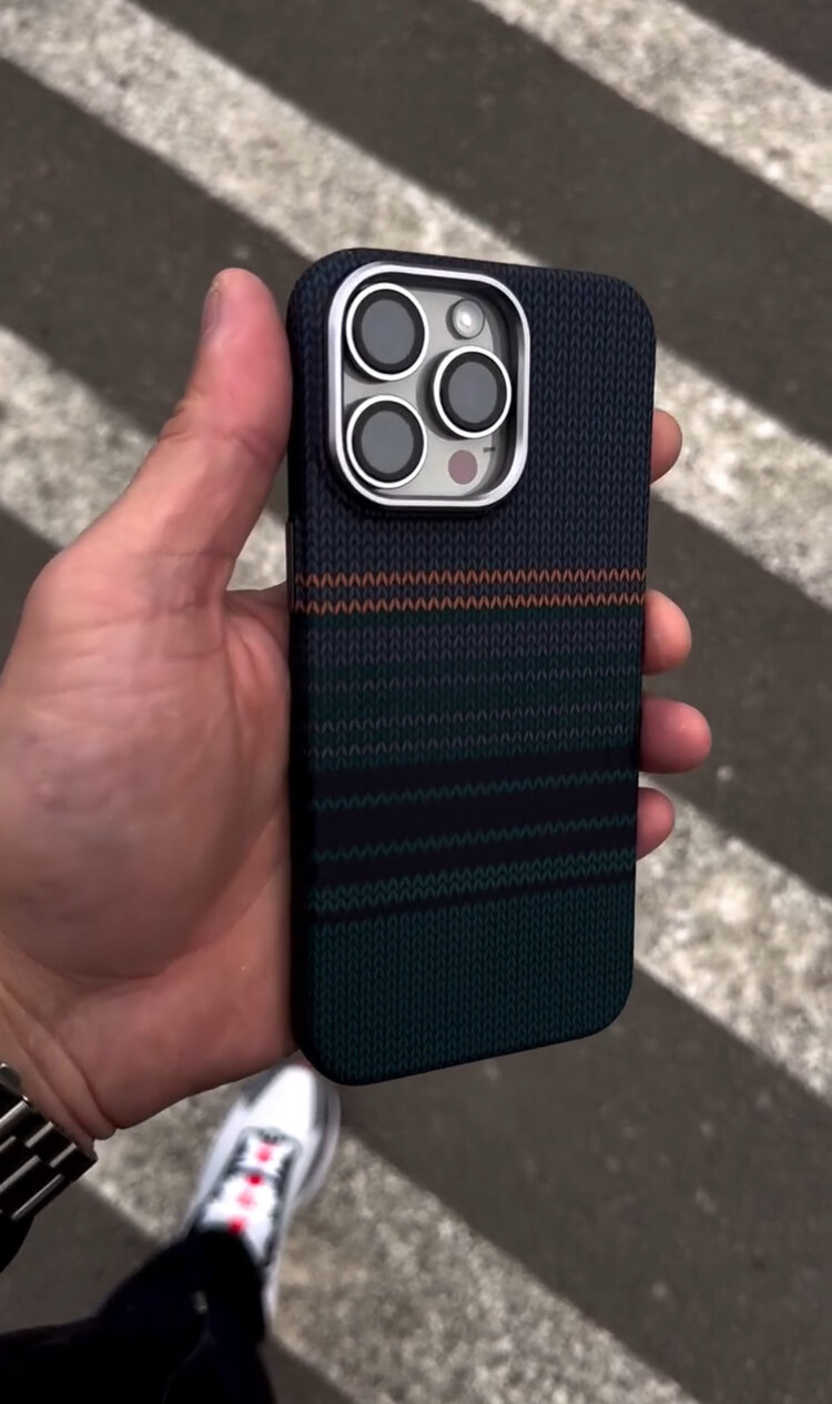 İphone Carbon MagSafeli Kılıf