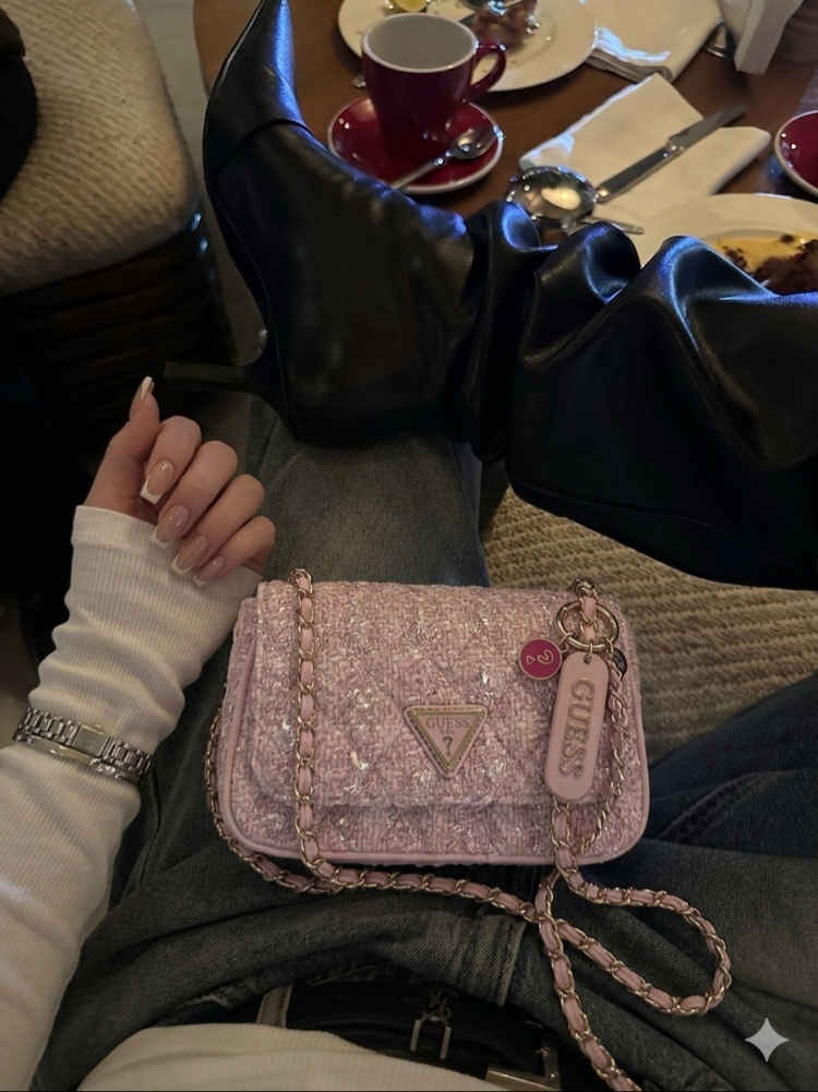 Guess Charm Pink Çanta