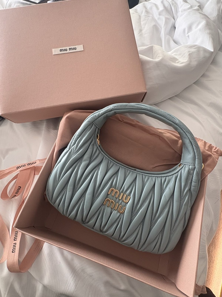 Miu Miu Baby Blue Çanta
