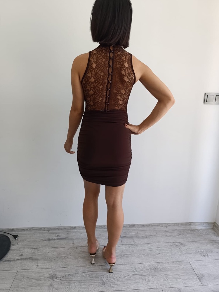 Dantelli Degaje Yaka Büzgülü Mini Elbise