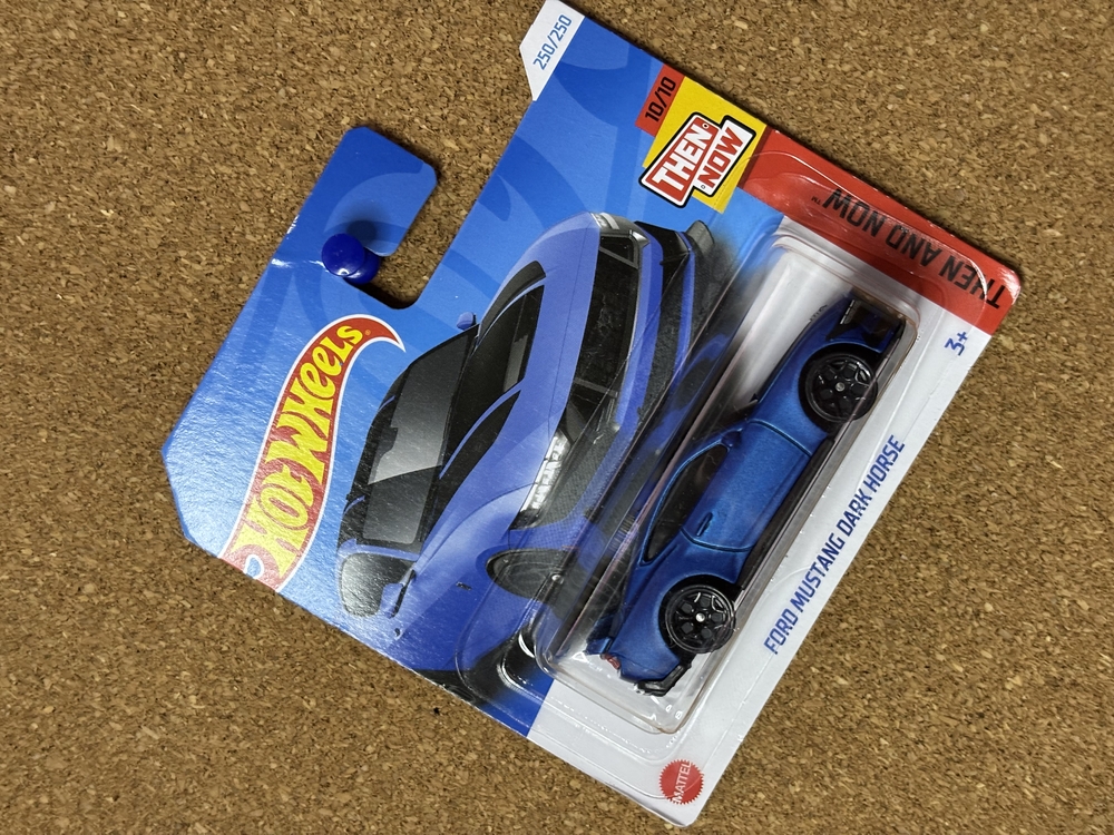 Ford Mustang Dark Horse