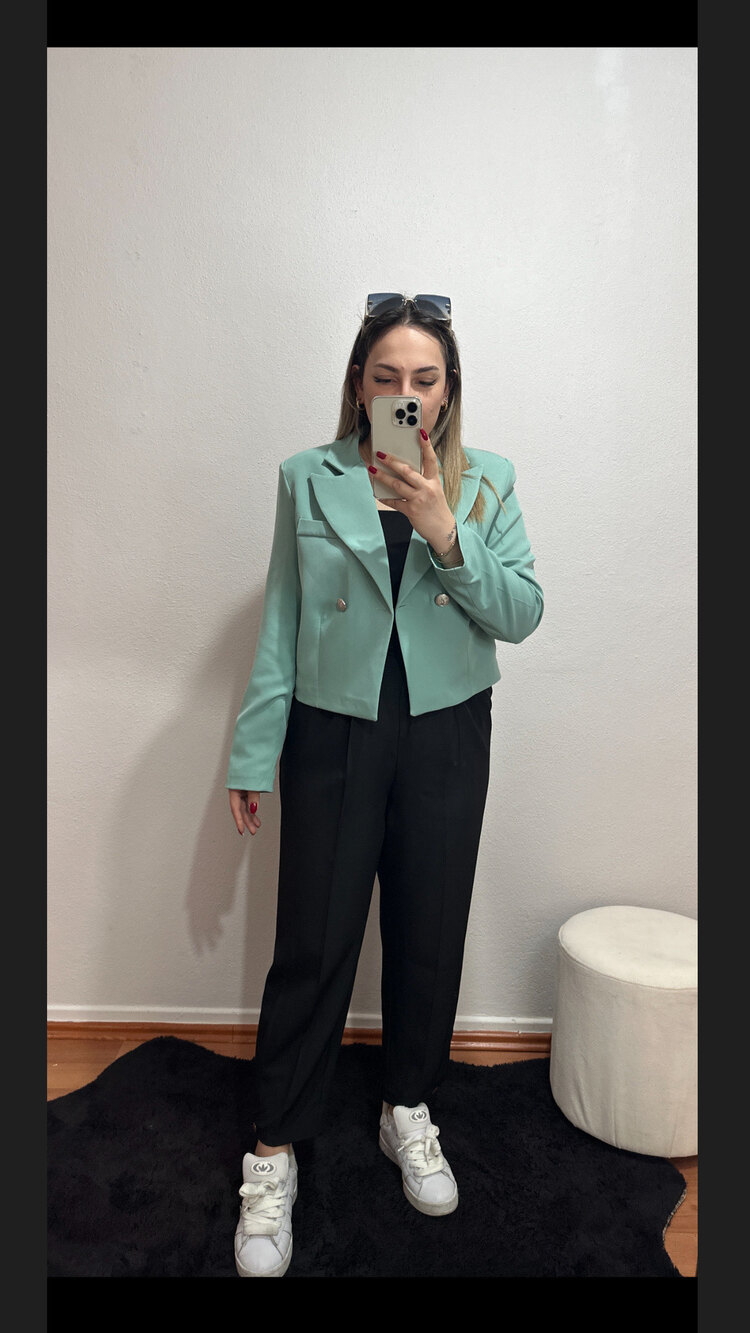 Kısa Blazer Ceket