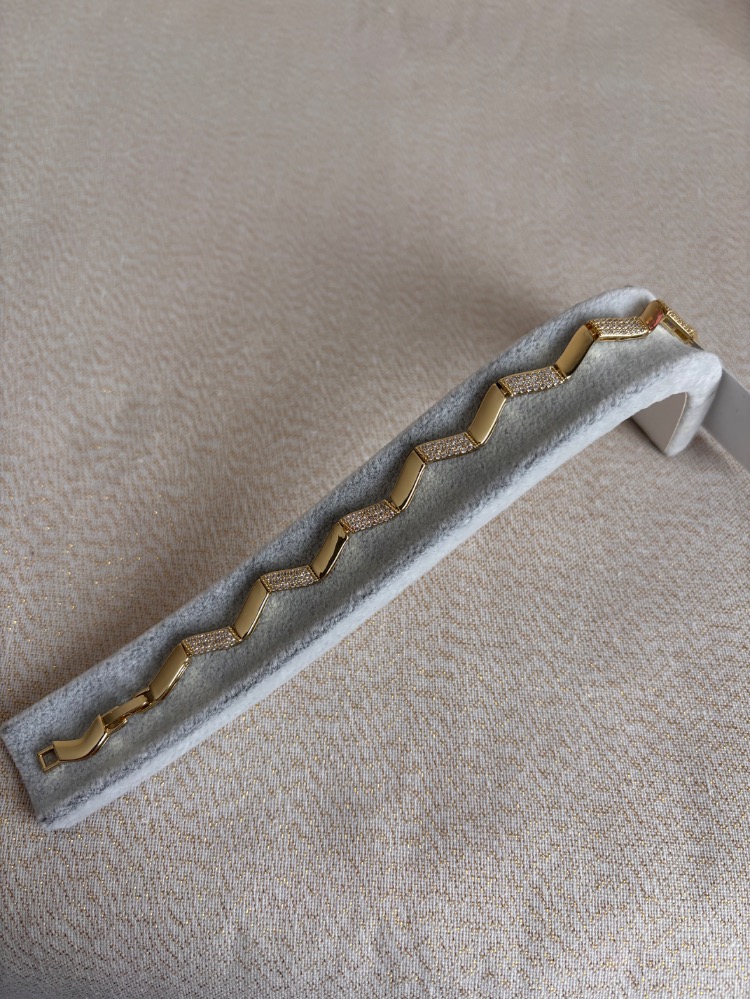 Zikzak bileklik
