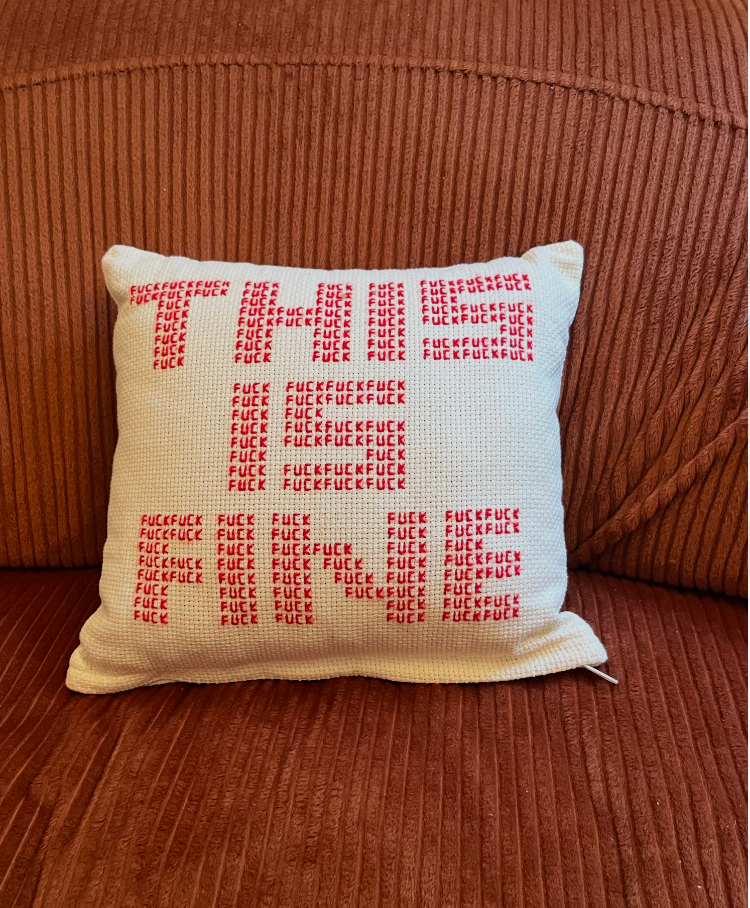 This Is Fine Yastık