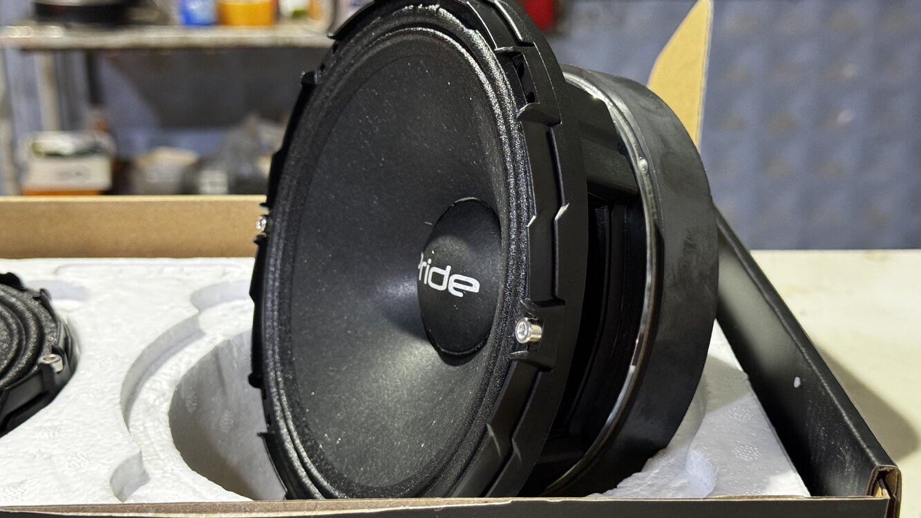 Pride Solo.300 16 cm Competition 600 watt 300 rms.(Ürün özellikleri fotoğraflarda mevcuttur.