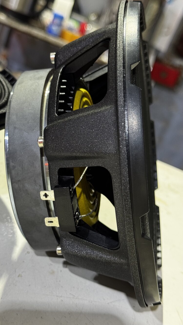 Pride Dıamond Ver.3 20 cm 600 watt 300 rms.(Ürün özellikleri fotoğraflarda mevcuttur.)