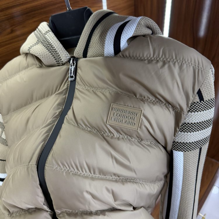 Burberry İthal Çelik Örme Mont Bej