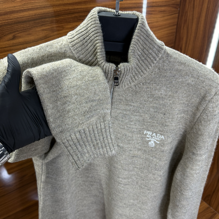 Prada Kazak Vizon