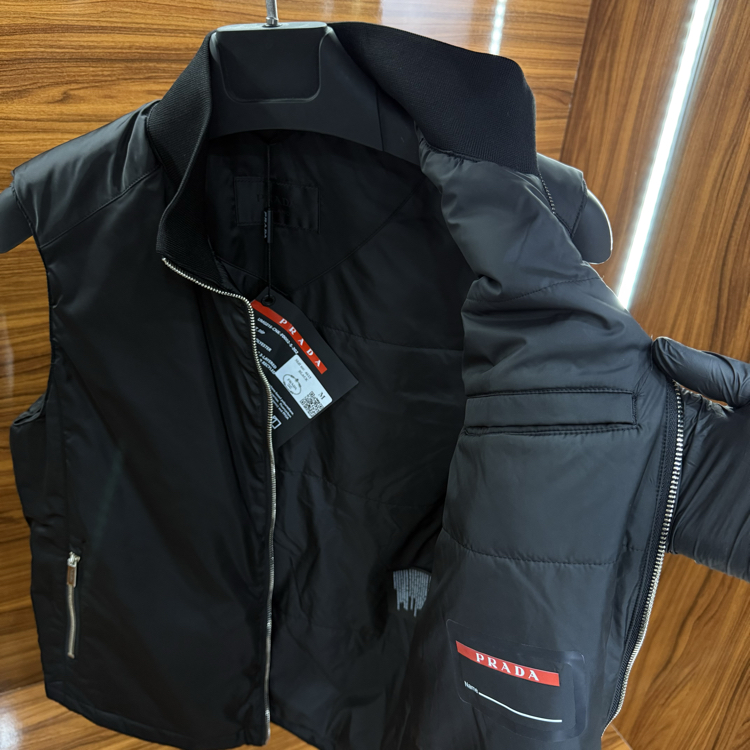 Prada İthal Yelek Siyah