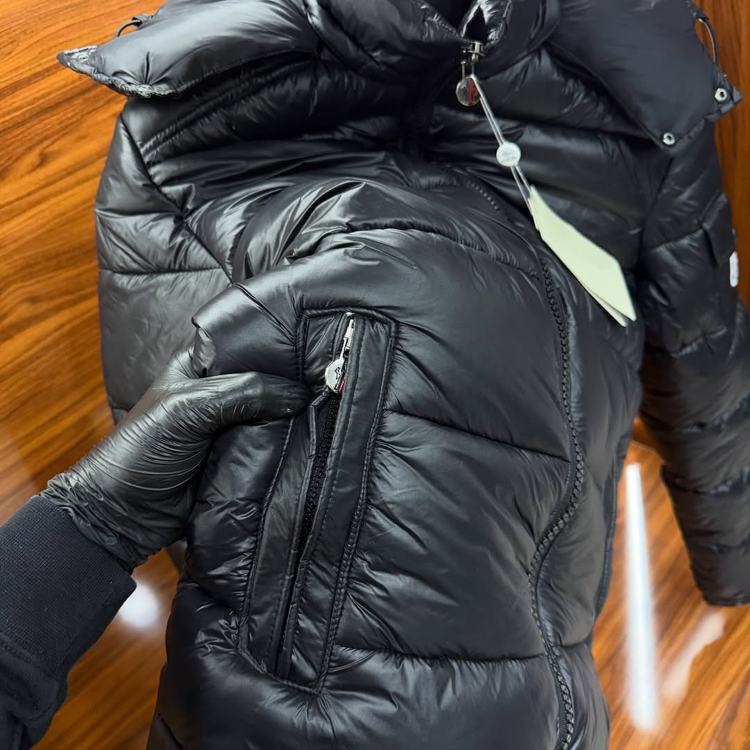 Moncler Maya Mat Şişme Mont (NFC)