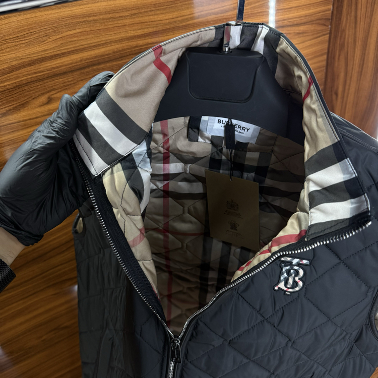 Burberry İthal Yelek Siyah