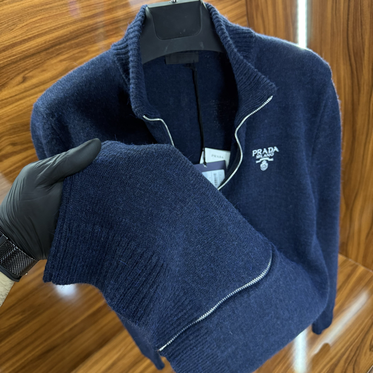 Prada Lacivert Yün Hırka