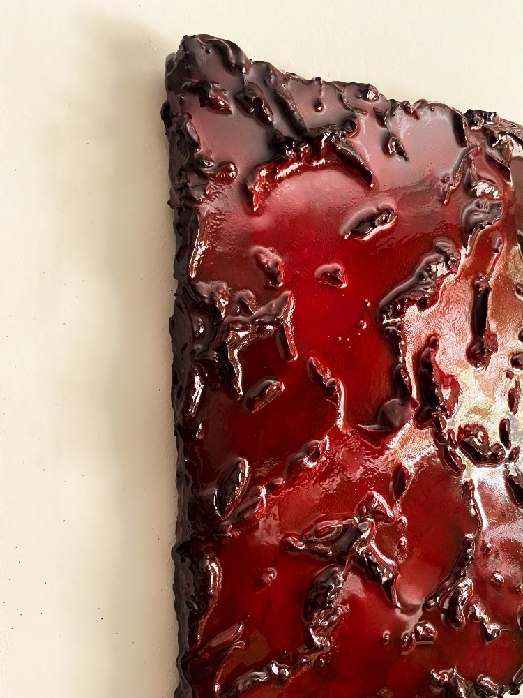 Echoes of deep burgundy 