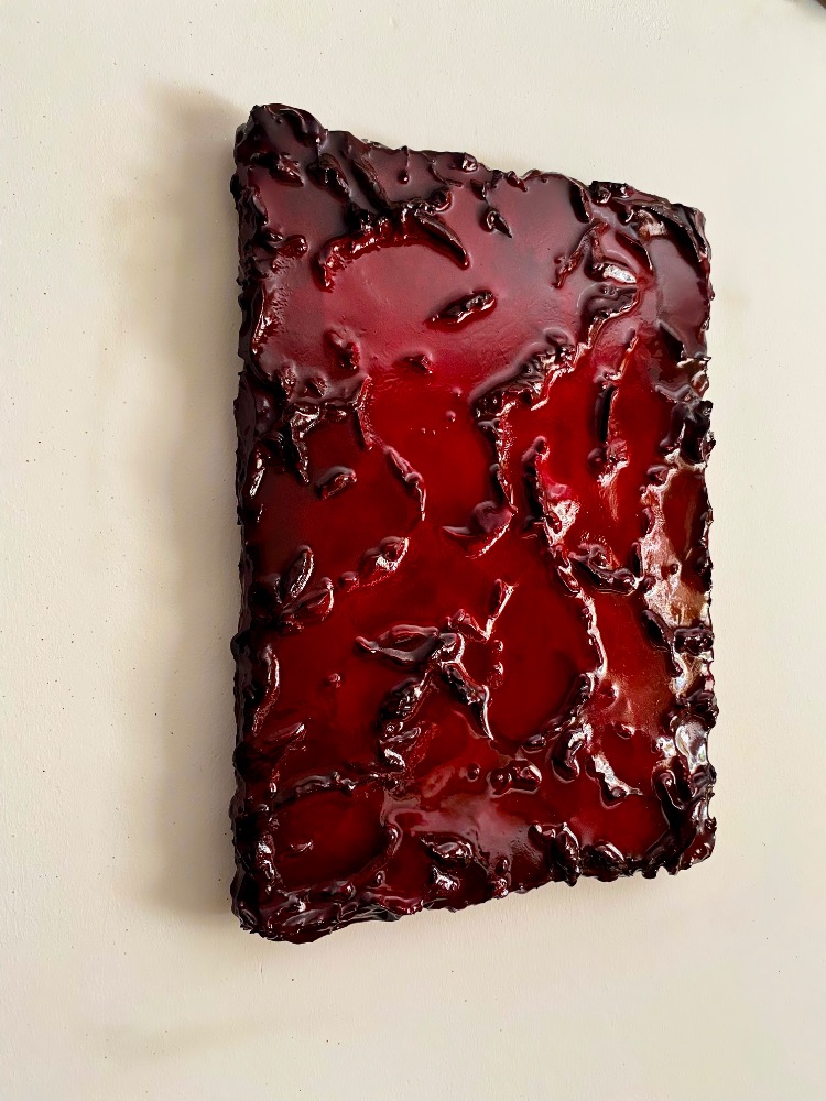 Echoes of deep burgundy 