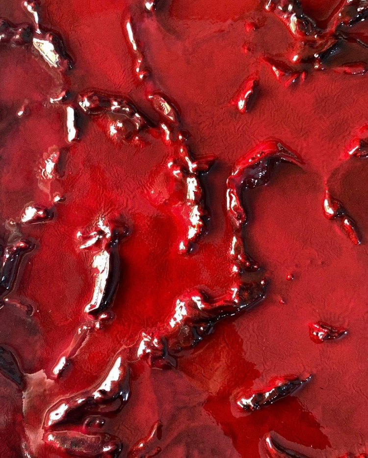Echoes of deep burgundy 