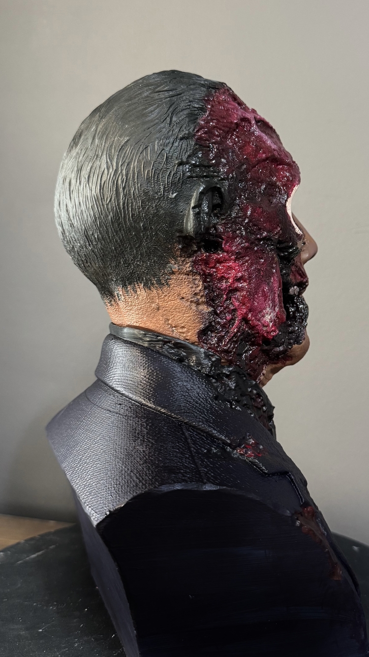 Gustavo fring büst