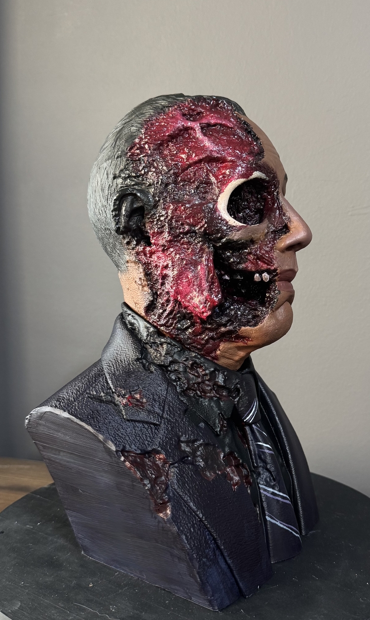 Gustavo fring büst