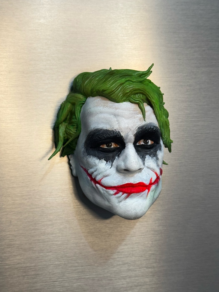 Joker Batman magnet 