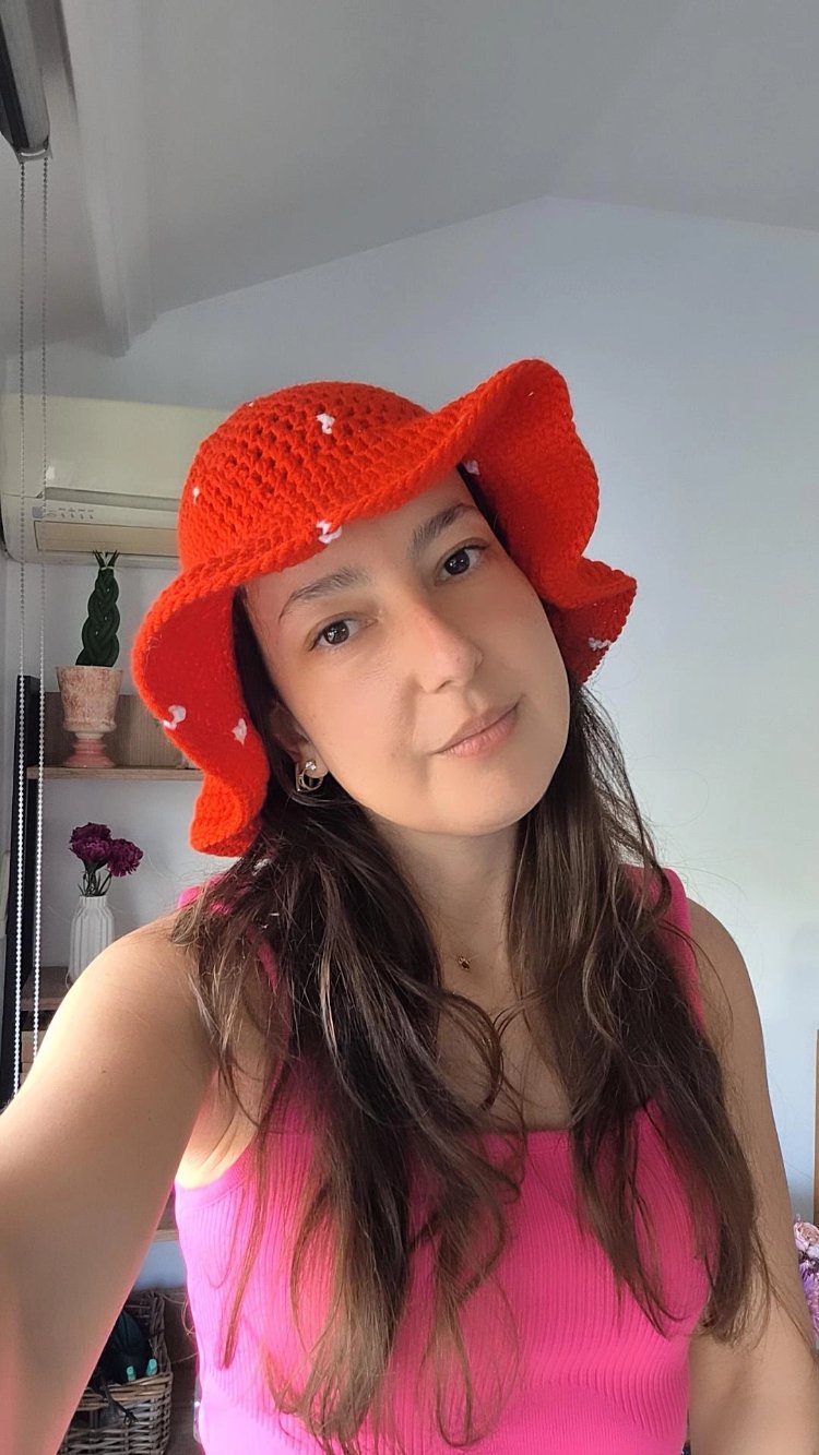 Çilek Örgü Bucket Şapka