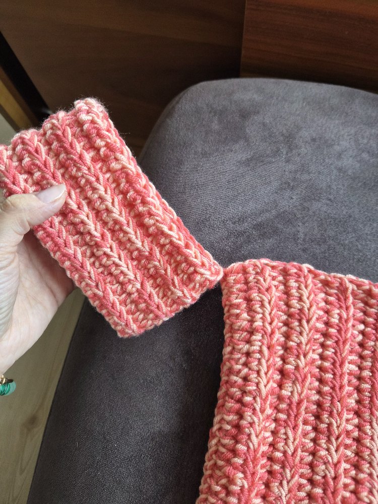 Cunda Üst – Kavun & Pembe El Örgüsü Crop Top
