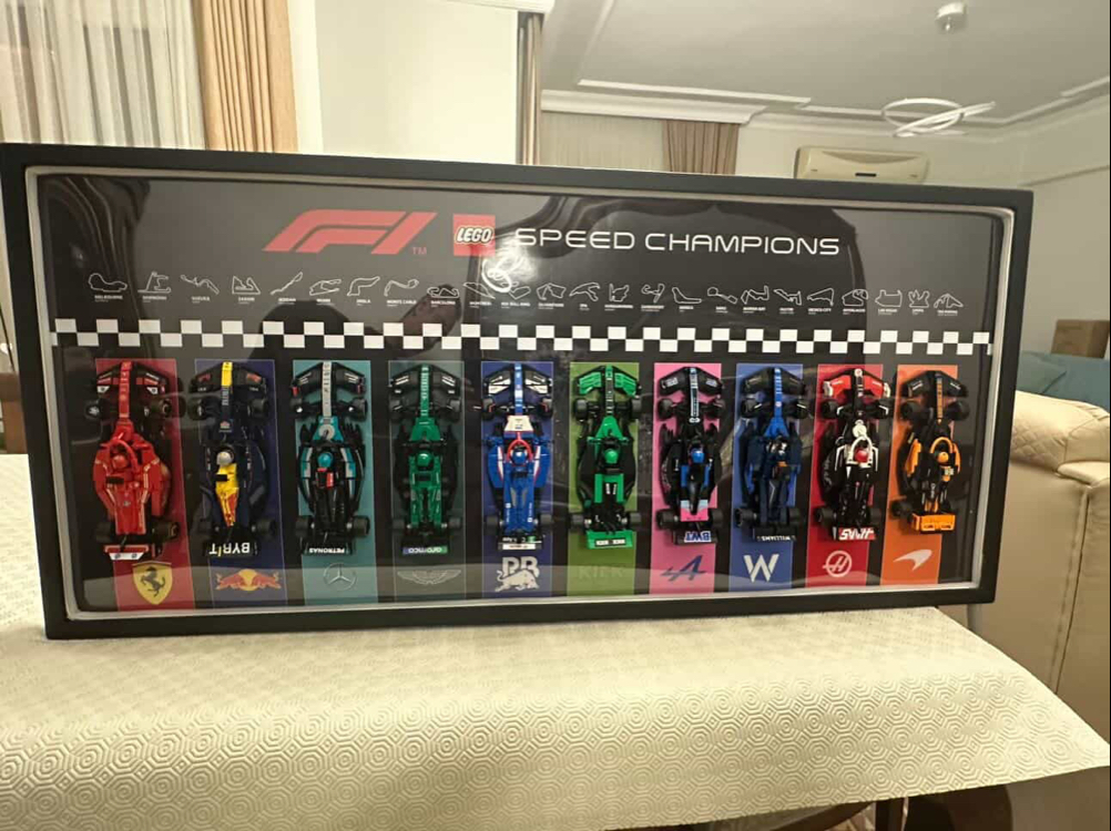 Lego F1 Champions 10'Lu Set
