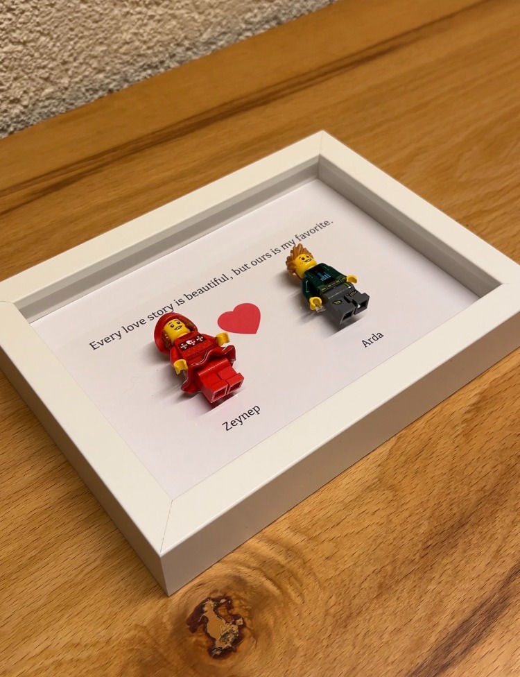 Sevgililer Günü’ne Özel Kişiye Özel LEGO Çerçeve