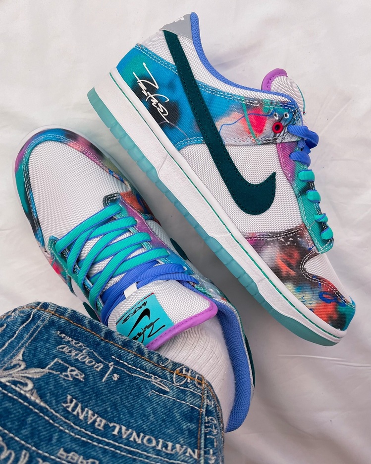 Nike SB Dunk Low Futura Laboratories Bleached Aqua