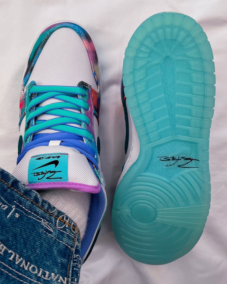 Nike SB Dunk Low Futura Laboratories Bleached Aqua