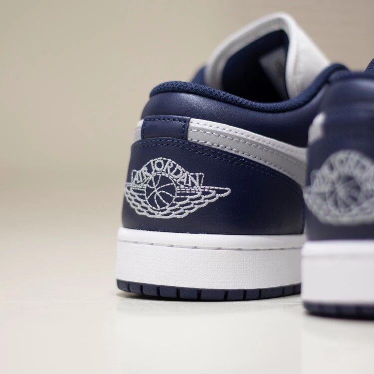Nike Air Jordan 1 Low Wolf Grey Midnight Navy