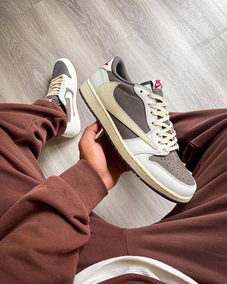 Nike Air Jordan 1 Retro Low OG SP Travis Scott Reverse Mocha