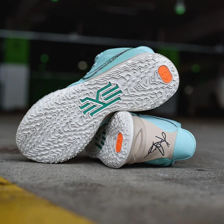 Nike Kyrie 7 Copa
